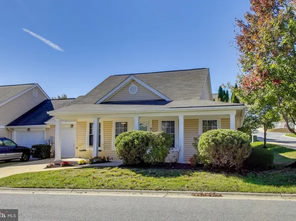 902 Parade Ln, Mount Airy, MD 21771