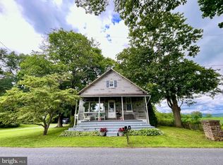 185 Stitzer Rd, Oley, PA 19547