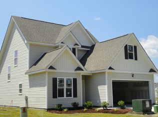 430 Peregrine Ridge Rd, New Bern, NC 28560