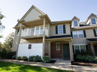 4046 Kirkway Ct, Howell, MI 48843
