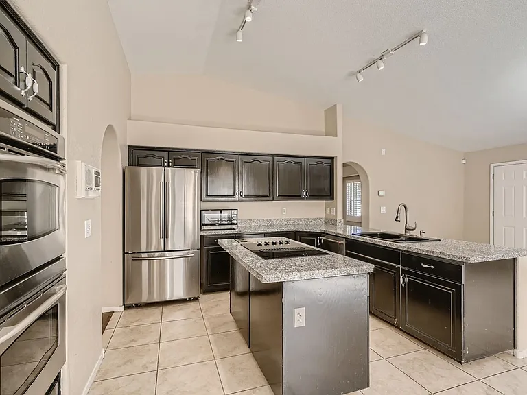 2224 Bear Valley St — Photo 12