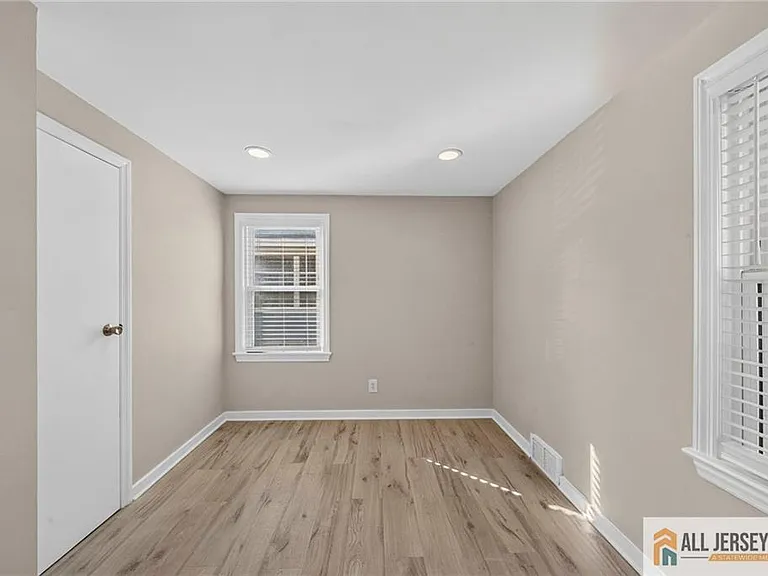 224 Atlantic Ave — Photo 7