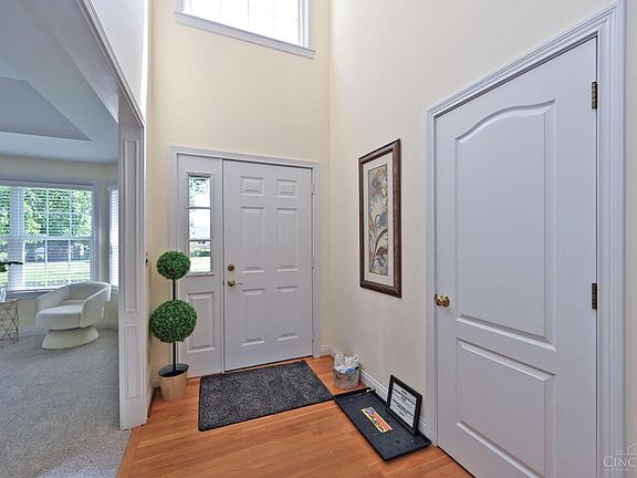 2nd image of 8552 Deerway Dr