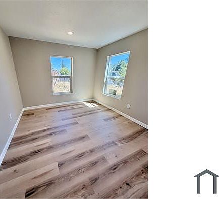3rd image of 426 N 1st Ave