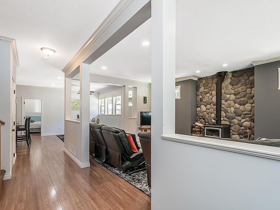 5th image of 12525 Low Rd