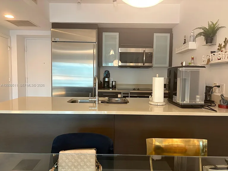 55 SE 6th St #1706 — Photo 3