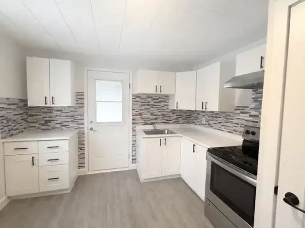 133 Wilson St #1, Kingston, ON K7K 5A2