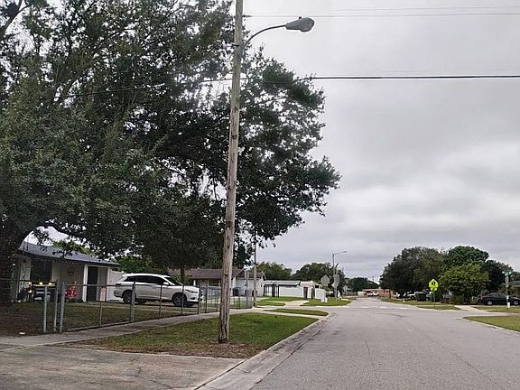 4th image of 8116 Powell Dr