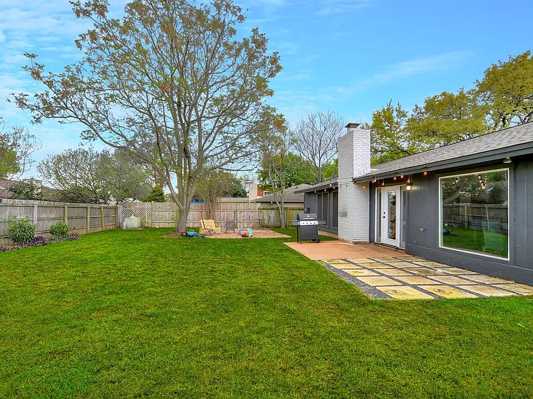 4008 Eton Ln — Photo 14