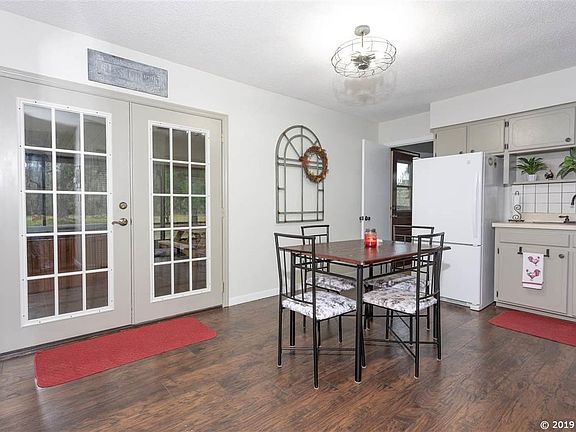 4th image of 20783 NE 121st Dr