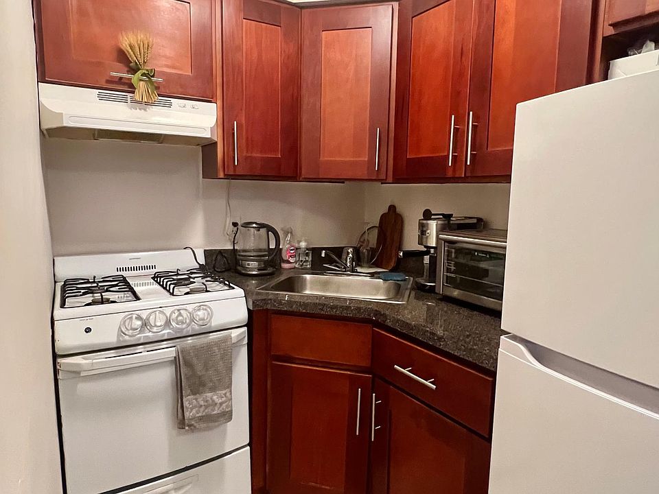1st image of 585 N Railroad Ave APT 2H