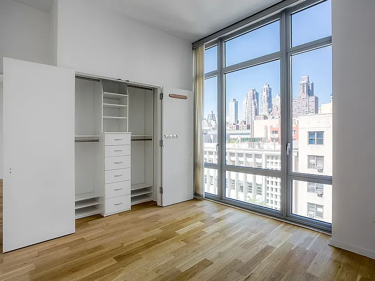 310 W 52nd St #6H — Photo 8