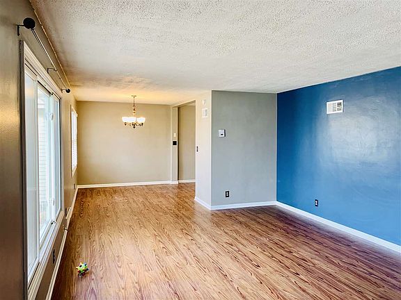 2nd image of 1810 Thompson Ave
