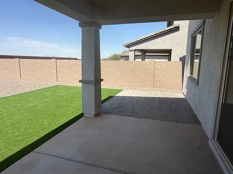 745 W Sparrow Dr — Photo 32