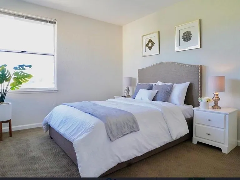 34 Flemings Ct — Photo 13