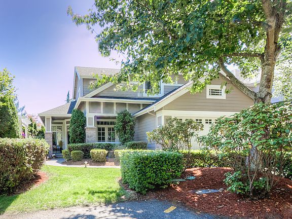 2nd image of 2415 Audubon Park Dr SE