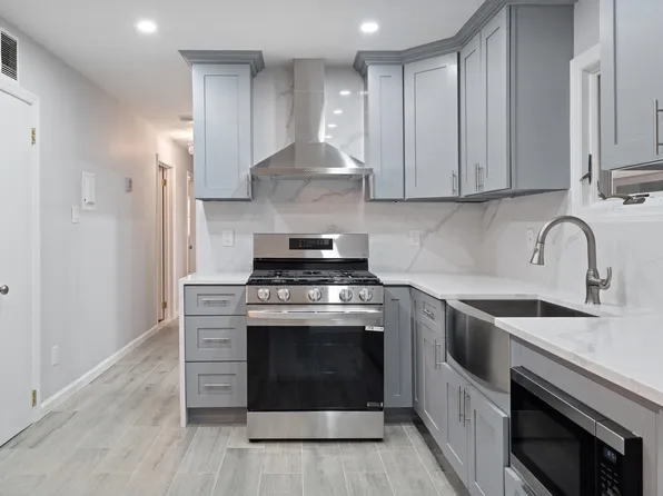 144 West 30th Street image 4 of 11