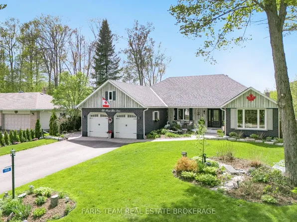 135 Forest Glen Dr, Gravenhurst, ON P1P 1A1