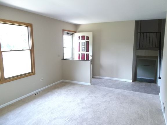 4th image of 503 W Hawthorne Dr