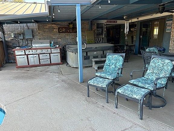 2nd image of 2800 Auburn Dr
