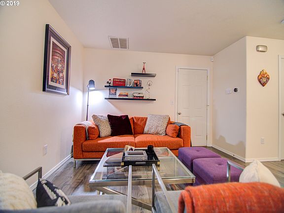 4th image of 5248 NE Schoeler Cir