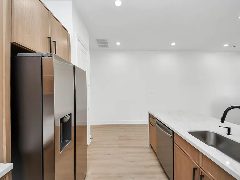 4607 Gunter St #B — Photo 14