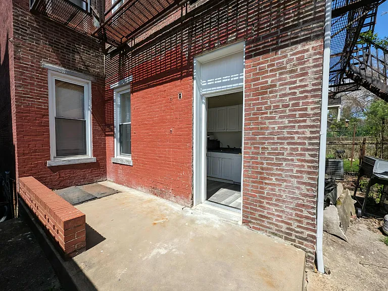 537 Gross St #1 — Photo 10