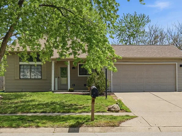 235 Meadow Glen Dr, Avon, IN 46123