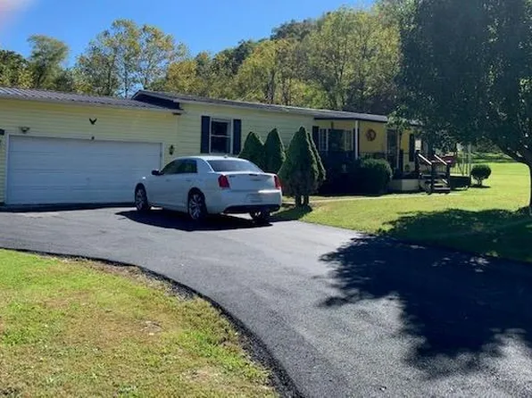 29 Orchid Rd, Hindman, KY 41822