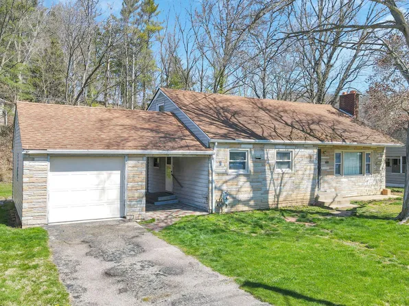 56 Keynes Dr, Logan, OH 43138