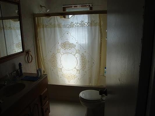 2nd image of 1015 S 32nd St