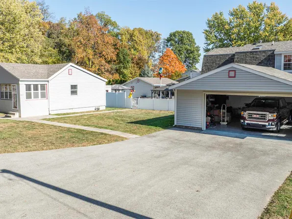 2223 S Runway Ct, Monticello, IN 47960