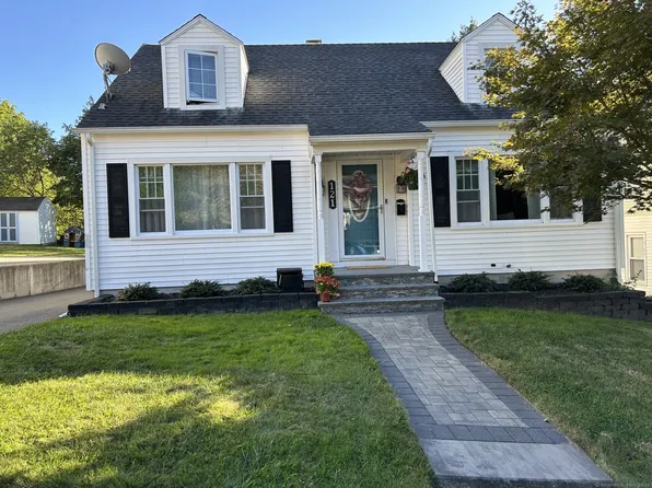 121 High Street, Wallingford, CT 06492
