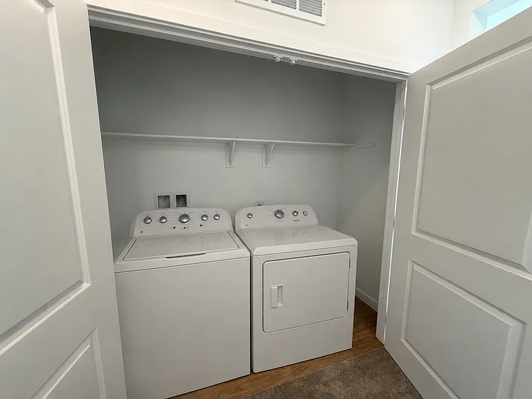 washer and dryer included