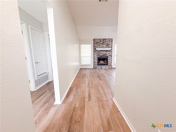 5th image of 5414 Williams Dr
