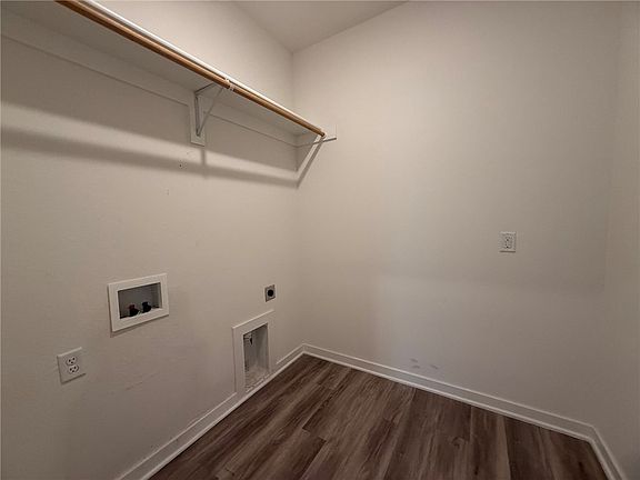 5th image of 1913 Hahn St