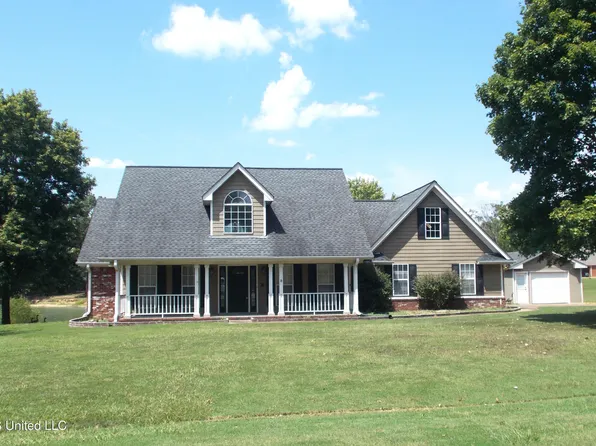 2040 Wood Hill Dr, Horn Lake, MS 38637