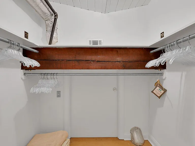 301 W Broughton St #4A — Photo 30