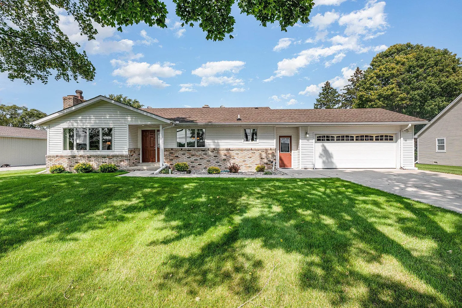 1331 Midland Rd photo 1