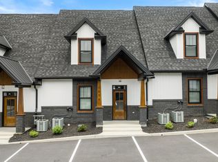 1056 Watch Hill Way, Sevierville, TN 37862