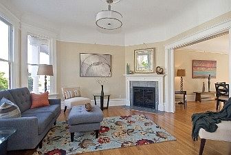 :: 3825 22nd Street
