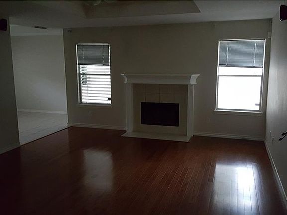 2nd image of 4734 Willowick Dr