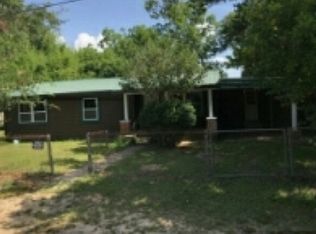 5249 Peacock Dr, Milton, FL 32570