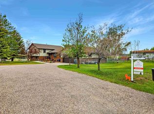 102 Broken Circle Dr, Evanston, WY 82930