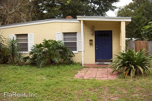 1st image of 260 S Cypress Way