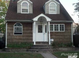 72 Butler Pl, Hempstead, NY 11550