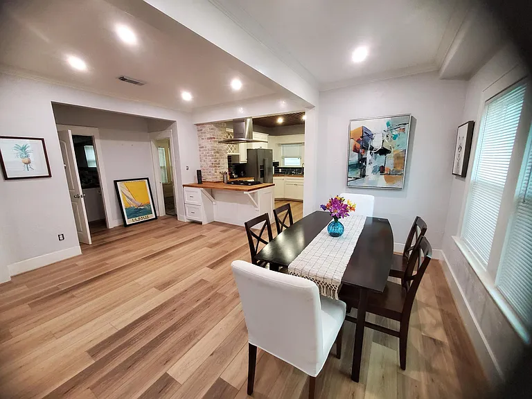 16 Delmar St — Photo 3
