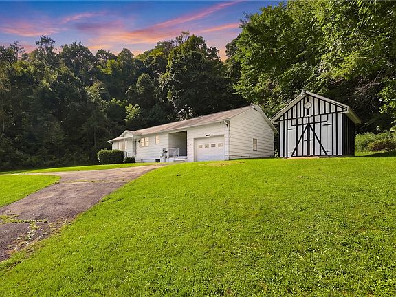2nd image of 459 Ragers Hill Rd