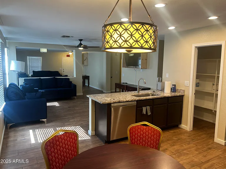 3020 W Red Fox Rd #3020 — Photo 8
