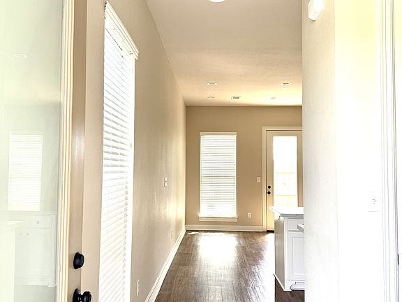 5th image of 5100 Westgate Ln #1-101